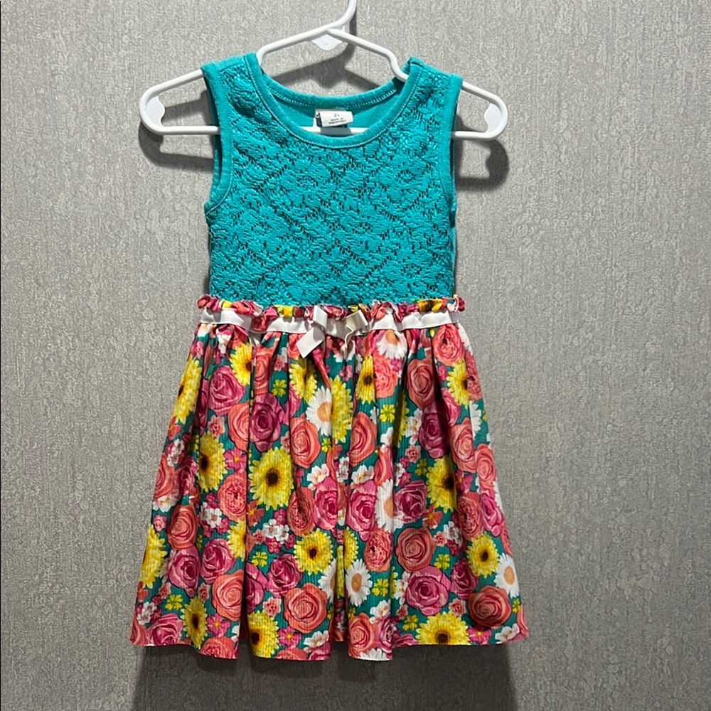 Teal Floral Sundress with Sleeveless Design and Crew Neck